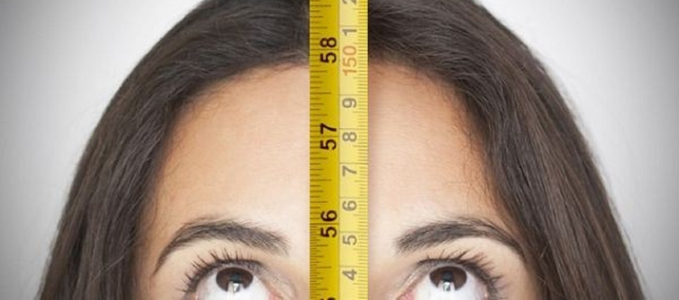 Το ύψος δεν είναι πάντα προτέρημα: Τα τρία προβλήματα που αντιμετωπίζουν οι ψηλές γυναίκες