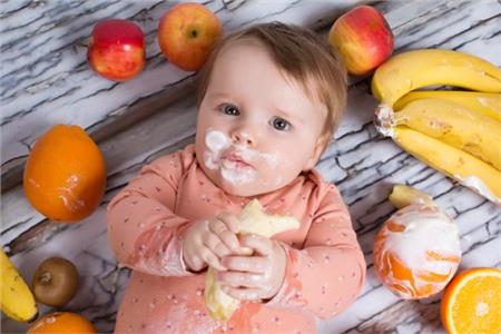Τα λιωμένα φαγητά παχαίνουν τα μωρά