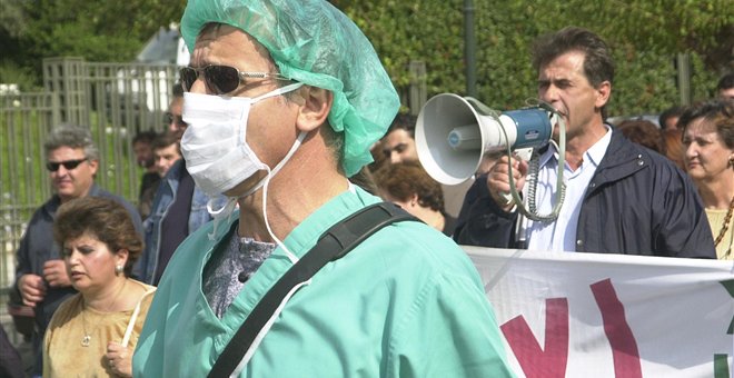 Πορεία προς τη Βουλή από τους εργαζόμενους στα Δημόσια Νοσοκομεία