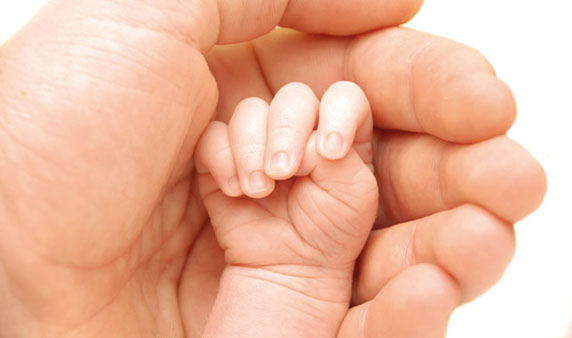 10 ερωτήσεις για την εξωσωματική γονιμοποίηση