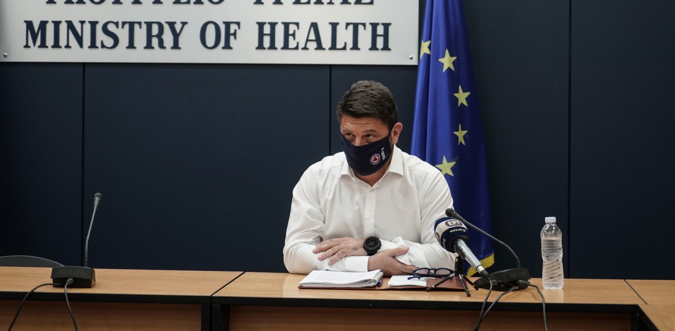 Κλειδώνει μετά τους 71 διασωληνωμένους: Το «ανεπιθύμητο» μέτρο της κυβέρνησης για να μειωθούν τα κρούσματα