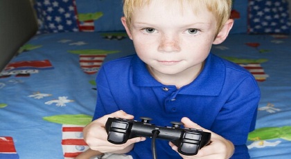 Facebook και  Playstation προκαλούν προβλήματα στα παιδιά