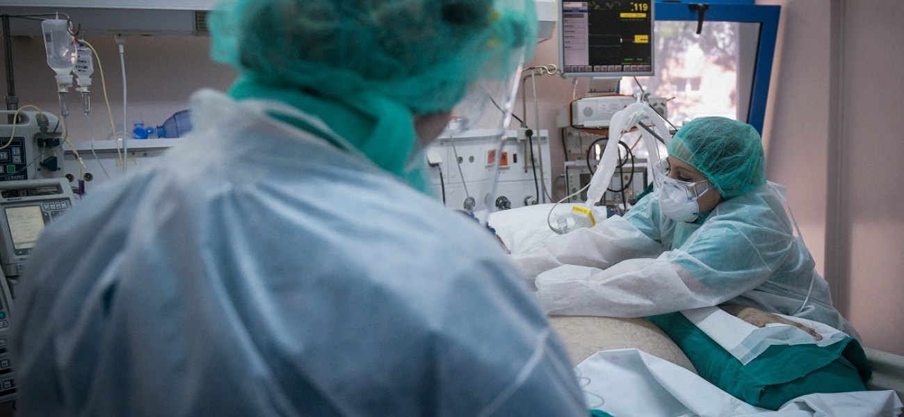 Έχασε την ζωή του ένας 82χρονος λόγω κορωνοϊού – Έφτασαν τους 374 οι νεκροί