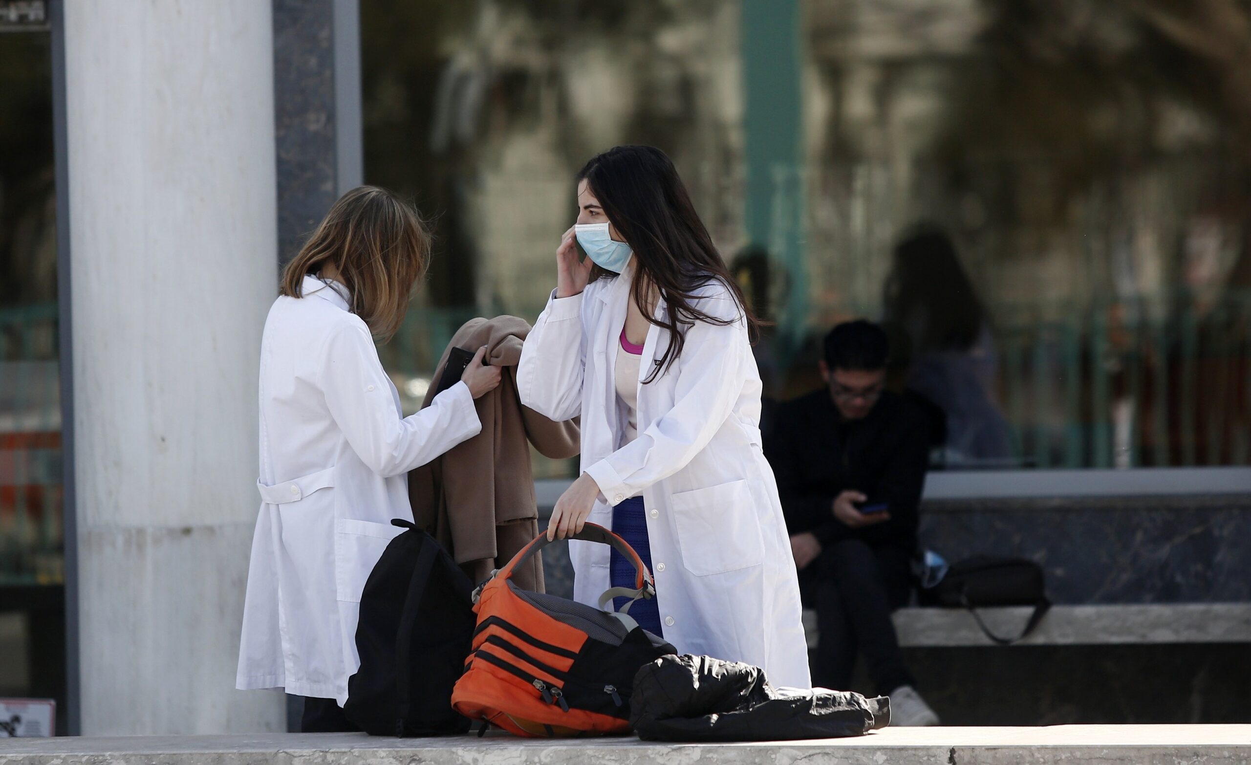 Κορωνοϊός: Η θνησιμότητα στην Ελλάδα είναι τετραπλάσια σε σχέση με τις άλλες χώρες