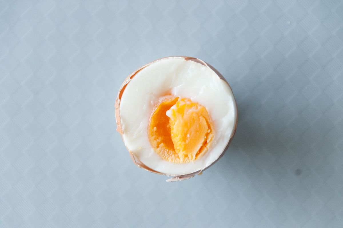 Μελάτα αυγά: Τι πρέπει να προσέχετε – Τι μπορείτε να πάθετε αν δεν μαγειρευτούν σωστά