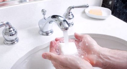 Πλένουμε σωστά τα χέρια μας