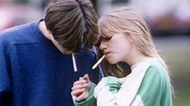Ραγδαία αύξηση του καπνίσματος στους εφηβους