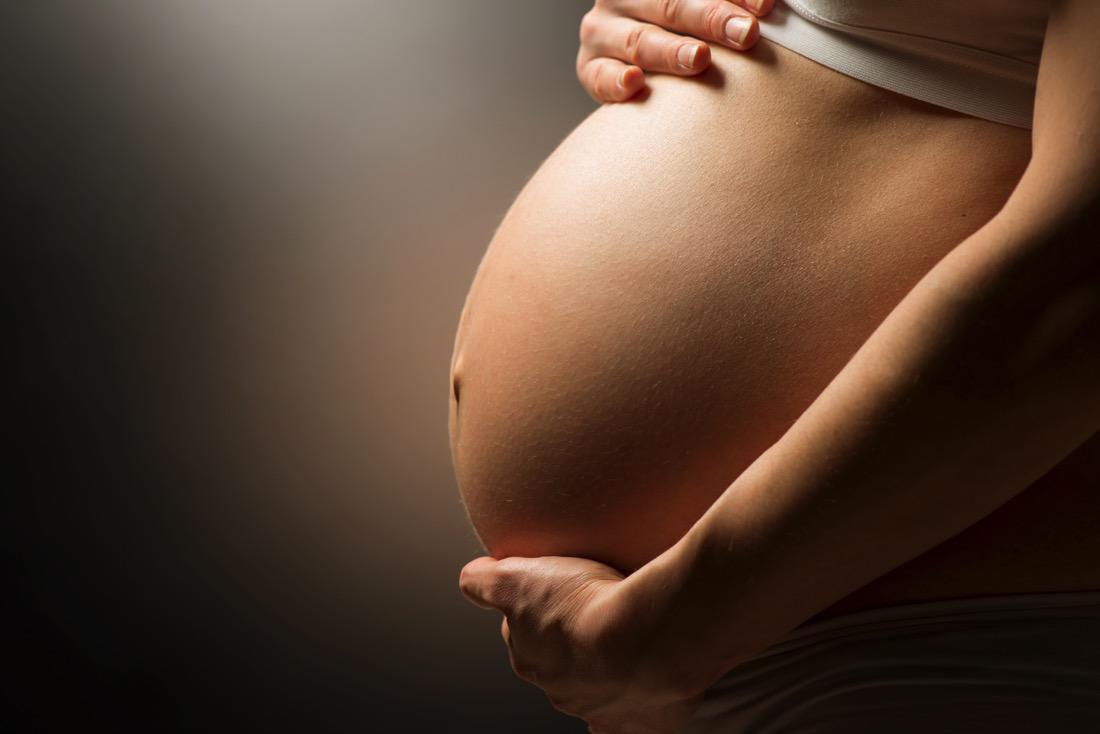 Έρευνα στις ΗΠΑ: Οι έγκυες με κορωνοϊό κινδυνεύουν με πρόωρη γέννα