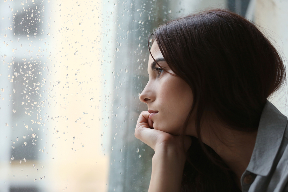 Τί είναι η εποχική κατάθλιψη; Πώς να την ξεπεράσετε με απλά βήματα