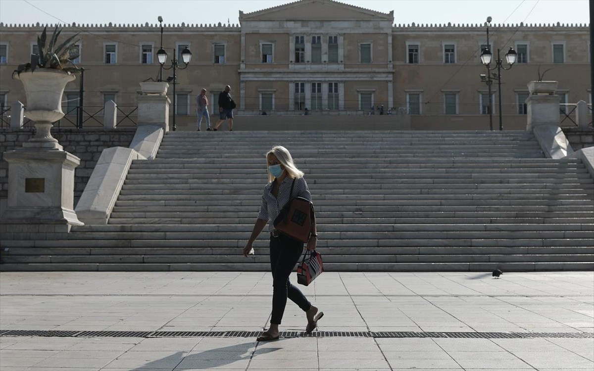 Lockdown: Ποιό είναι το κρίσιμο δεκαήμερο; – Πότε προβλέπεται το άνοιγμα;