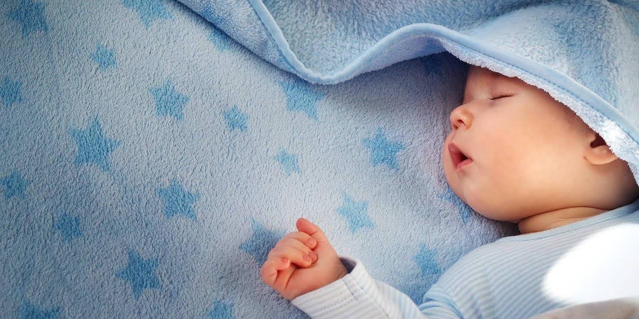 Να πώς θα ρυθμίσετε σωστά τον ύπνο των παιδιών σας