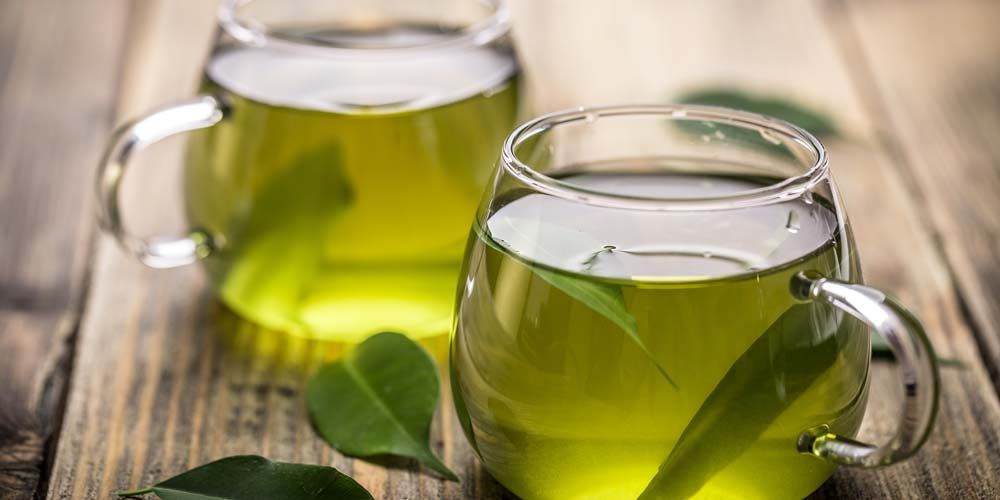 Πράσινο τσάι: Γιαί πρέπει να πίνουμε τουλάχιστον 2 κούπες τη μέρα;