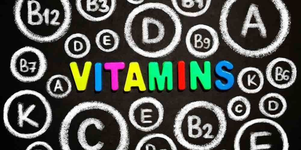 Οι πιο σημαντικές βιταμίνες που πρέπει να καταναλώνετε ανάλογα με την ηλικία σας