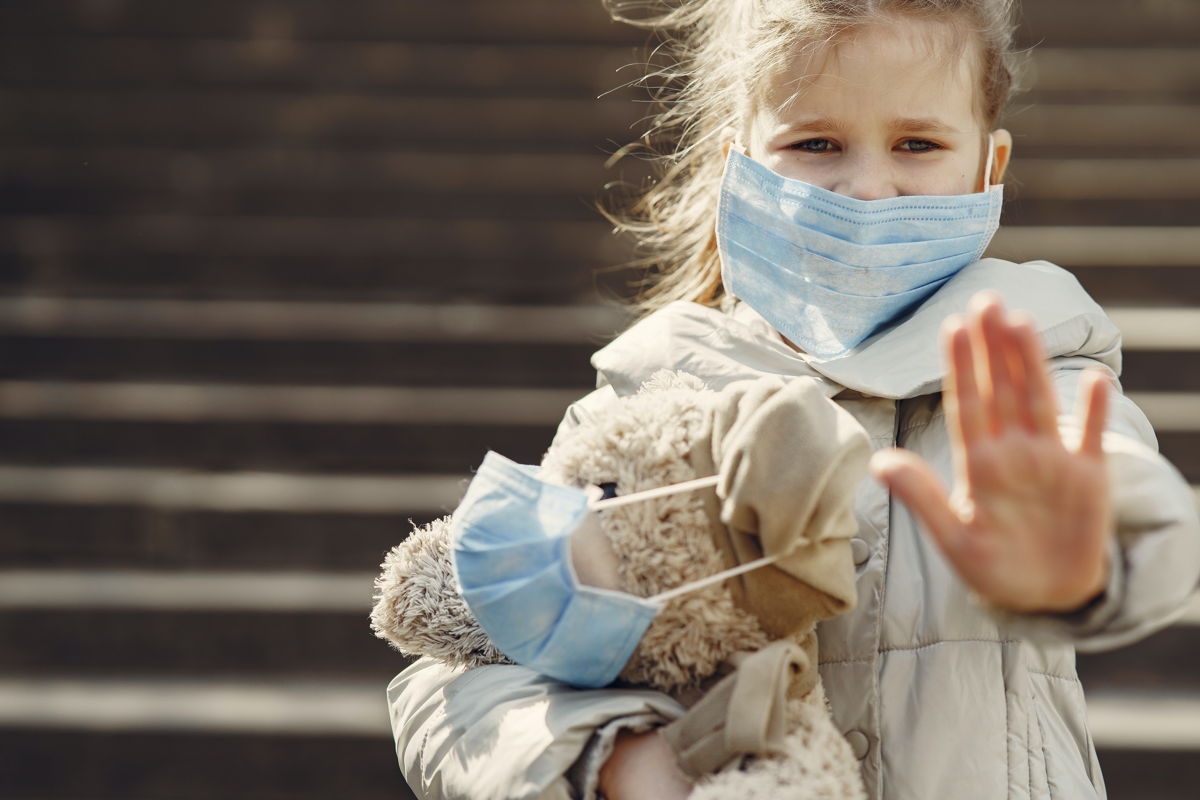 Γιατί τα παιδιά νοσούν σπανιότερα από COVID-19; Ο ρόλος της φυσικής ανοσίας