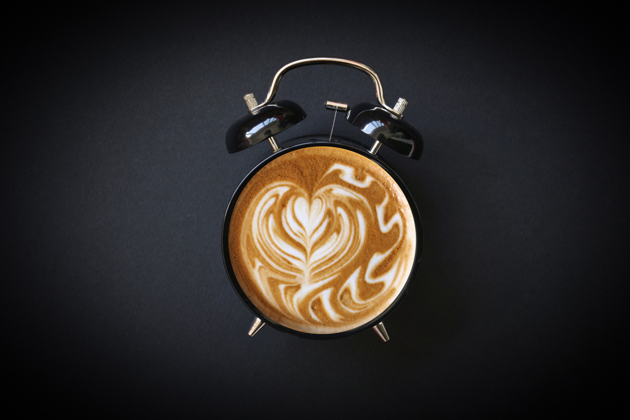 Ξυπνάτε μόνο πίνοντας καφέ; – Ξεχάστε το – Αυτές είναι οι εναλλακτικές επιλογές