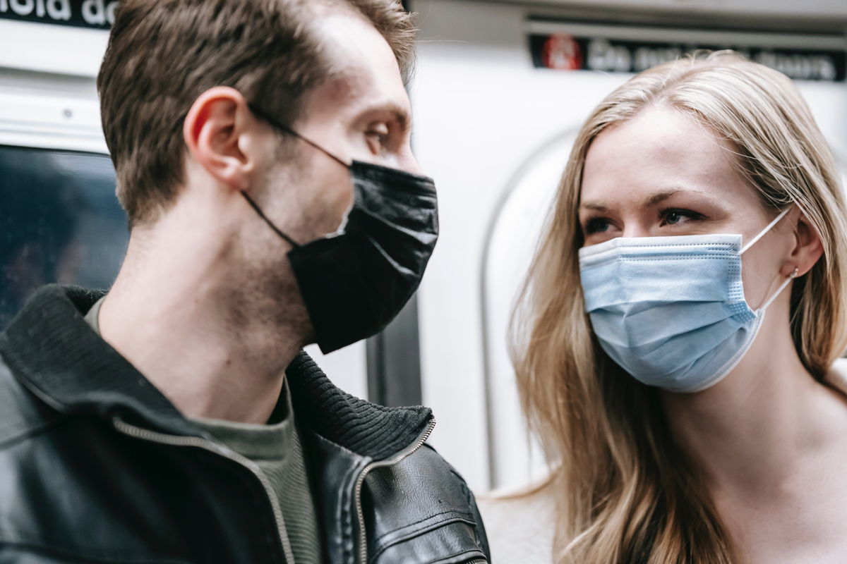 Μπορούν οι μάσκες να περιορίσουν τον κίνδυνο σοβαρής νόσησης από COVID-19;