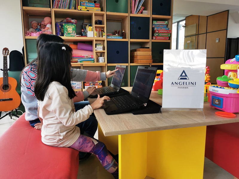 Η Angelini Pharma Hellas υποστηρίζει το Χαμόγελο του Παιδιού με Δωρεά Τεχνολογικού Εξοπλισμού