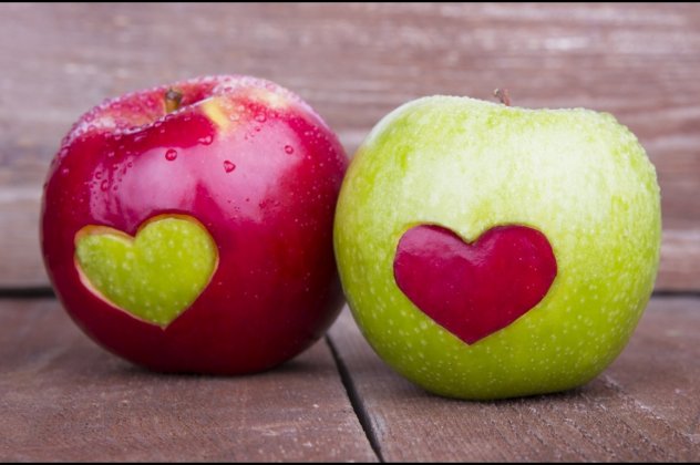 Ένα μήλο την ημέρα τον γιατρό τον κάνει πέρα: Τελικά με ποιον τρόπο συμβάλλει στην υγεία; (βίντεο)