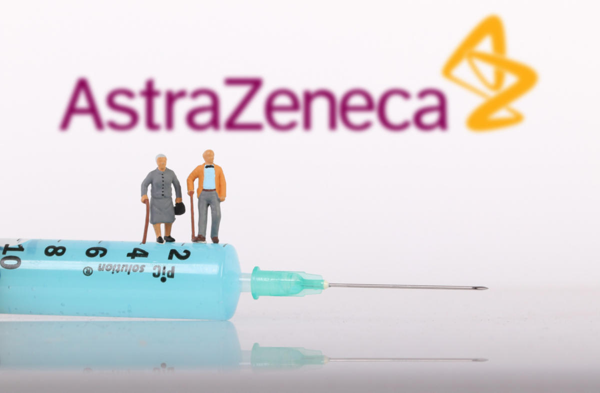 EMA: Να συνεχιστεί η χορήγηση του εμβολίου της AstraZeneca – Αύριο τα αποτελέσματα της