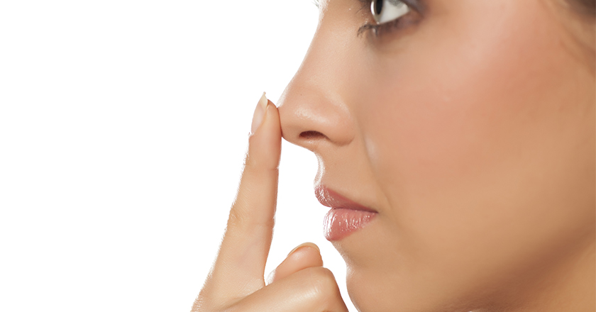 Πλαστική στη μύτη: Oι μύθοι που δεν πρέπει να πιστεύετε – Εξομολόγηση κοπέλας για το πριν και το μετά