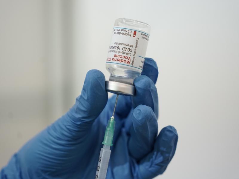 Τα ερωτήματα που αναδύονται μετά τις περιπτώσεις θρομβώσεων μετά από εμβολιασμό έναντι του SARS-CoV-2