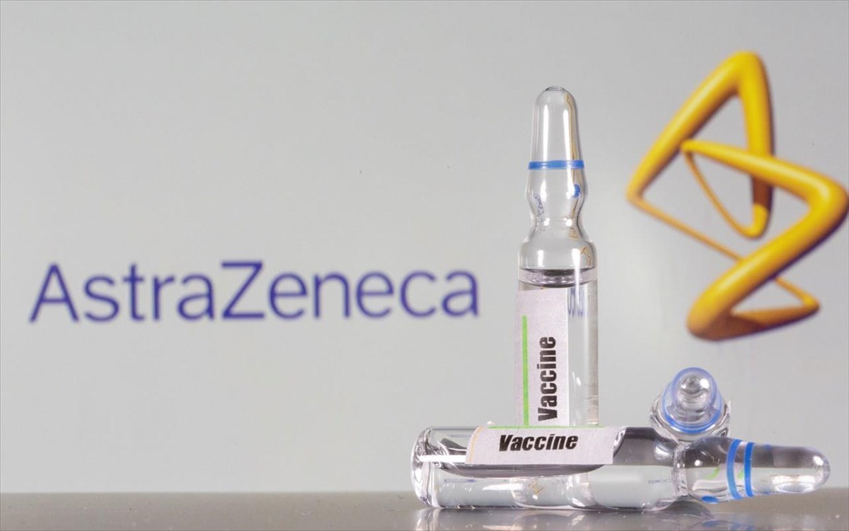 AstraZeneca: Το Ηνωμένο Βασίλειο ανακοίνωσε  25 περιπτώσεις θρομβώσεων
