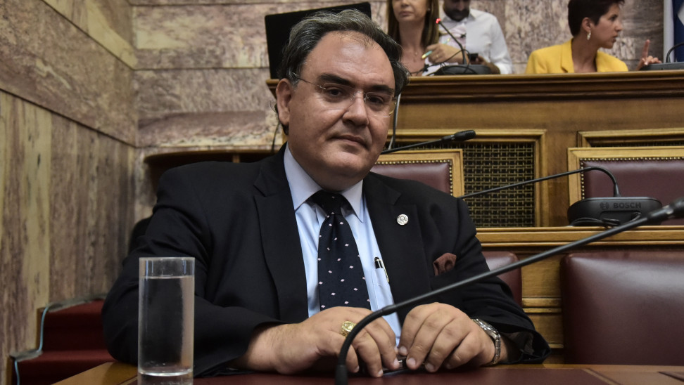 Δ.Σαρηγιάννης: «Μετά το Πάσχα θα μπορούσε να γίνει το άνοιγμα όλων των βαθμίδων αν τα self tests λειτουργήσουν»