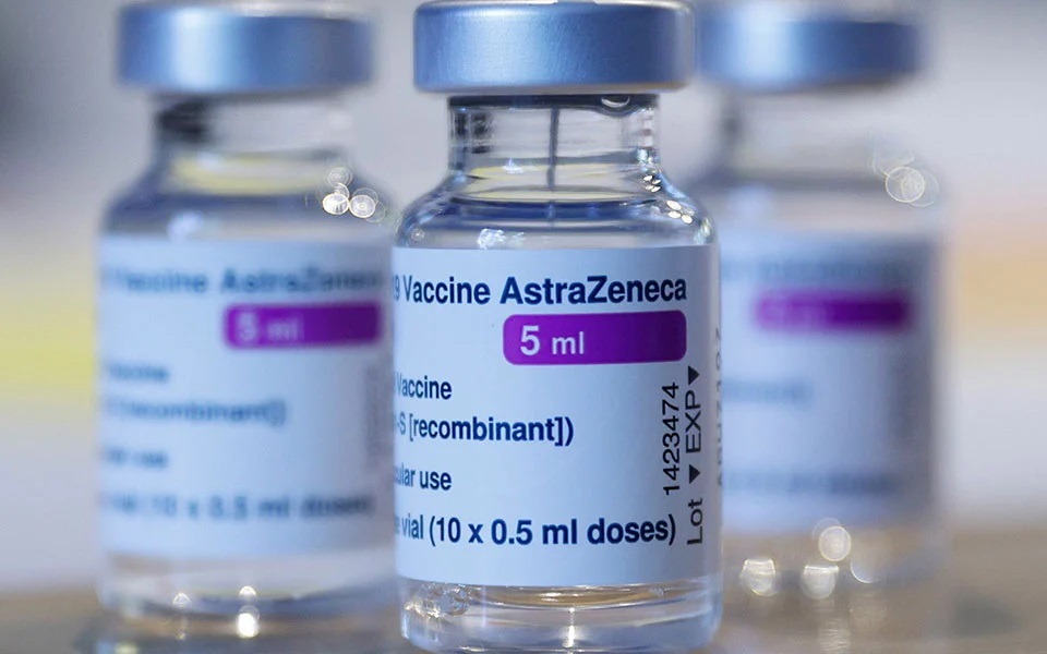COVID-19: Μια τρίτη δόση εμβολίου AstraZeneca αυξάνει περαιτέρω τα αντισώματα