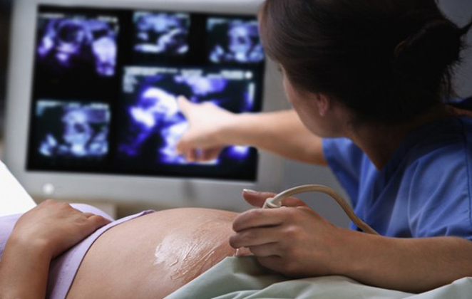 Ποιες είναι οι βασικές εξετάσεις κατά τη διάρκεια της εγκυμοσύνης;