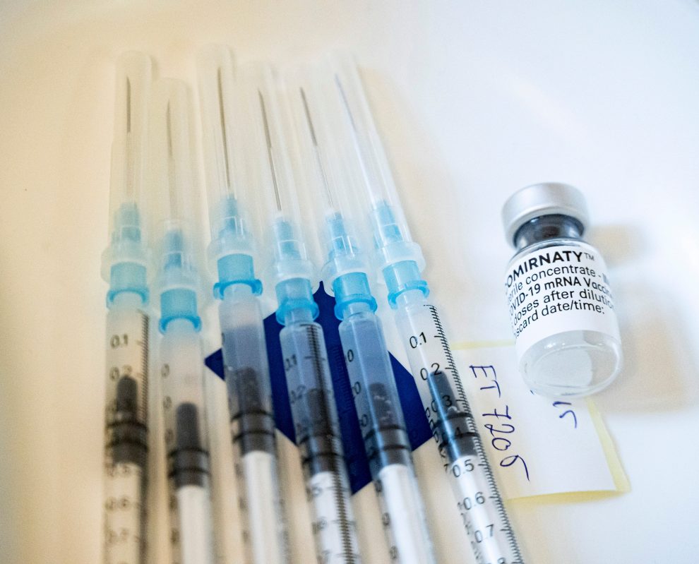 Έρευνα: Αποτελεσματικές δύο δόσεις εμβολίου έναντι της Ινδικής μετάλλαξης