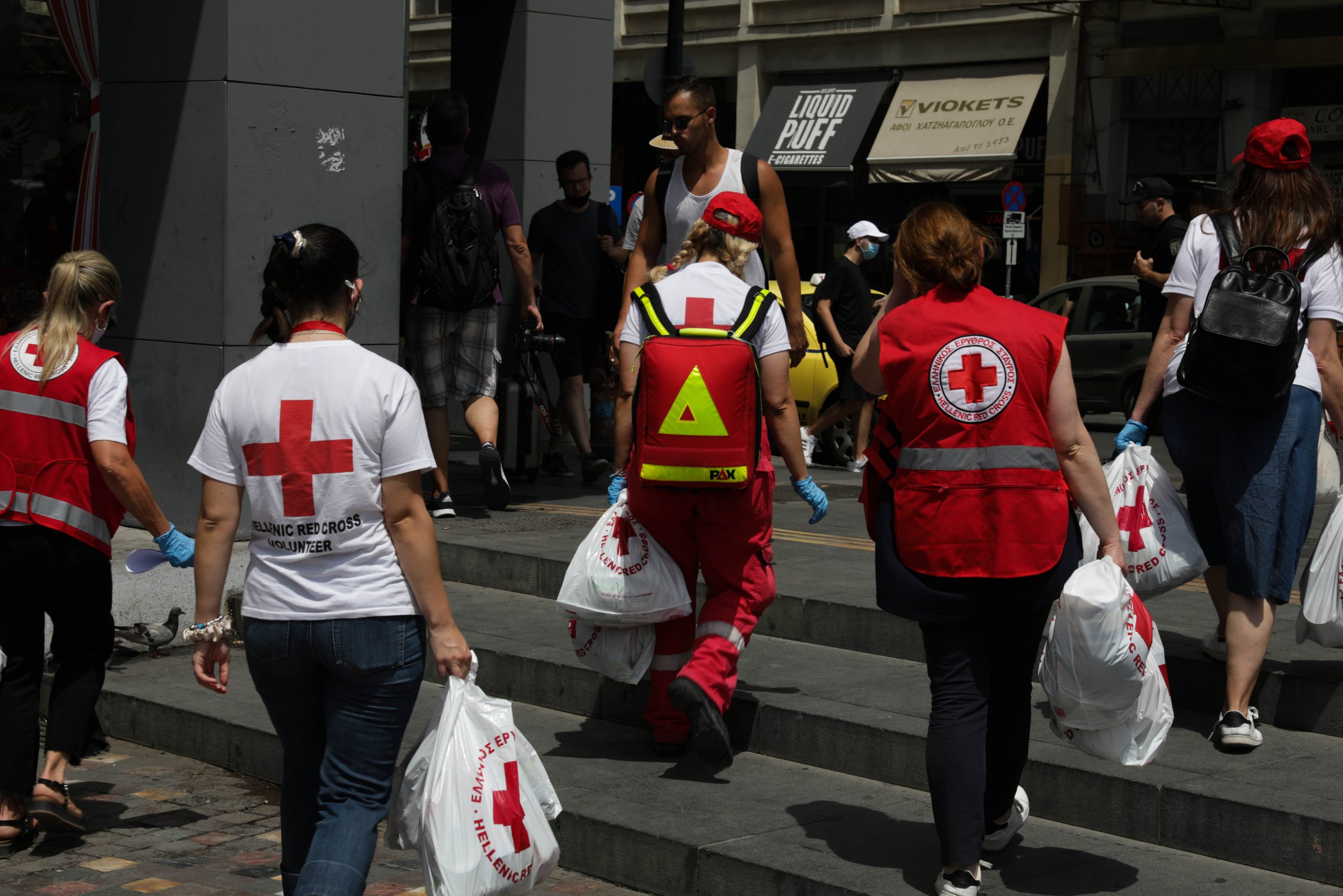 Ο ΕΕΣ συνεχίζει τις δράσεις για την υποστήριξη των αστέγων τις πιο θερμές ημέρες του καλοκαιριού