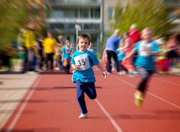 Άθληση: Ποιες είναι οι απαραίτητες εξετάσεις για παιδιά που αθλούνται;