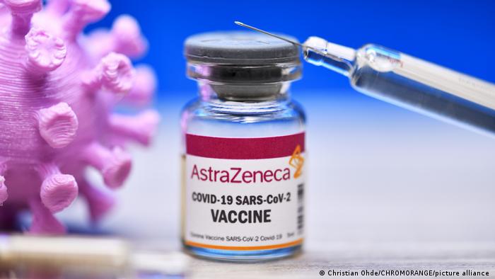 EMA: Ασάφεια για το αν οι γυναίκες αντιμετωπίζουν υψηλότερο κίνδυνο θρομβώσεων από το εμβόλιο της AstraZeneca