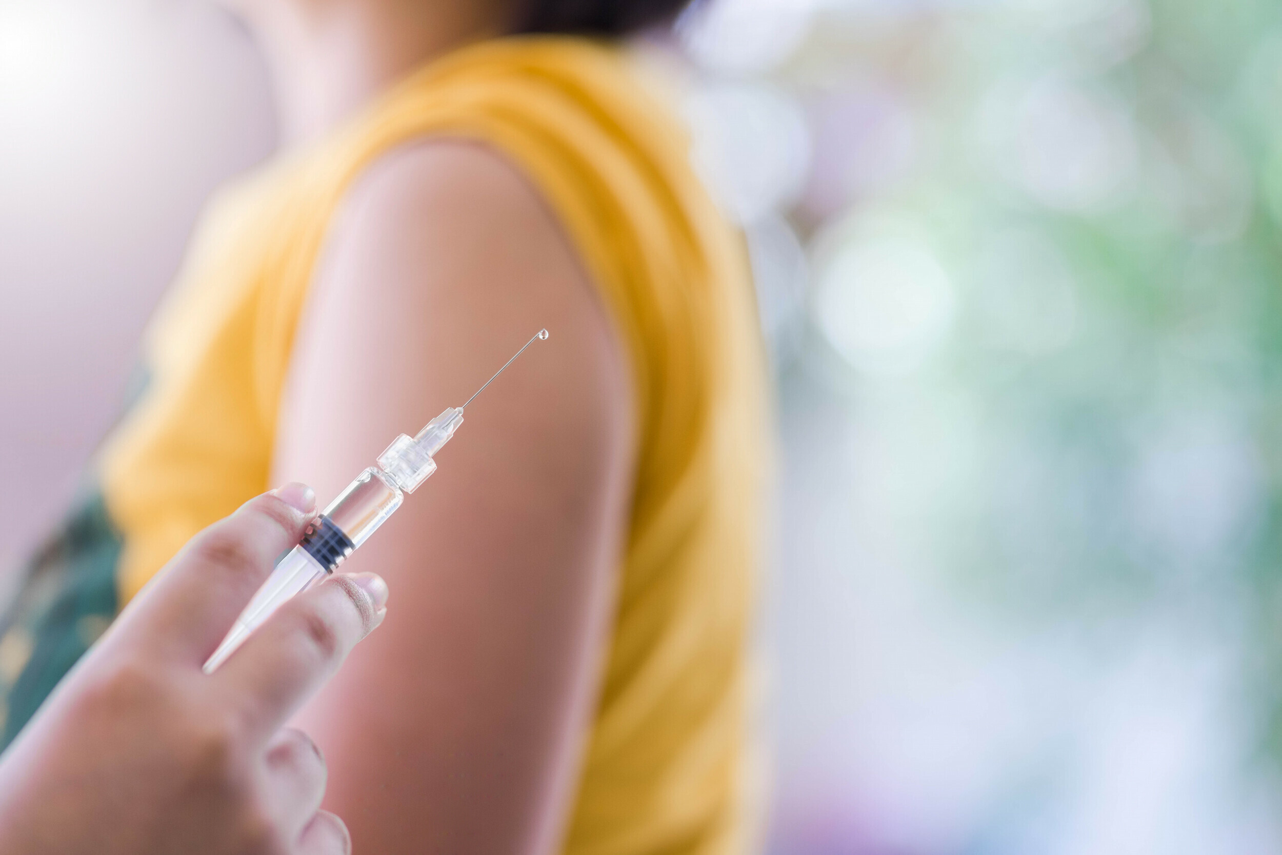 Παν/μιο Καλιφόρνια: «Οι έφηβοι κινδυνεύουν περισσότερο από το εμβόλιο – Και όχι από τον κορωνοϊό»!