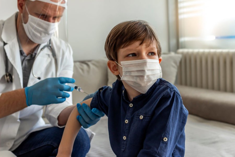 ΕΚΠΑ: Εμβολιασμός έναντι COVID-19 στα παιδιά: Πού βρισκόμαστε;