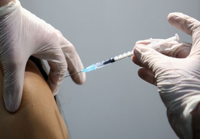 Διαφωνία γονέων για τον εμβολιασμό παιδιού: Ποιος αποφασίζει