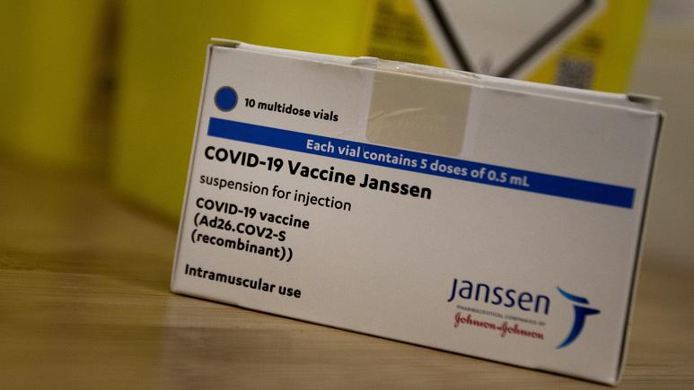EMA: Σύνδεση του εμβολίου της J&J και με άλλο σπάνιο τύπο θρόμβωσης