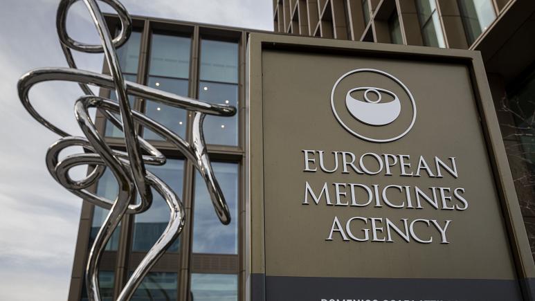 EMA: Δεν υπάρχει μία θεραπεία για όλα τα στάδια της COVID-19