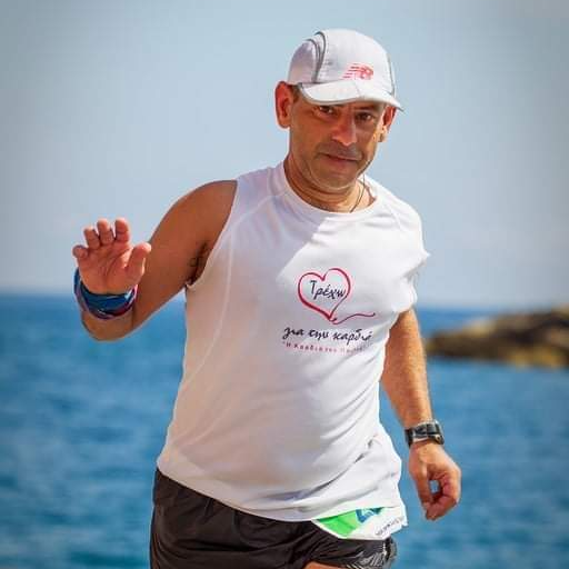 Δυναμική παρουσία από την ομάδα δρομέων του Πανελλήνιου Συλλόγου “Η Καρδιά του Παιδιού” στον αγώνα Sfakia Sky Marathon