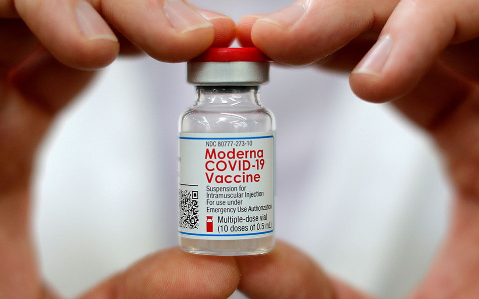 Moderna για Όμικρον: Σε 2-6 εβδομάδες θα γίνουν γνωστά τα στοιχεία για την αποτελεσματικότητα των εμβολίων