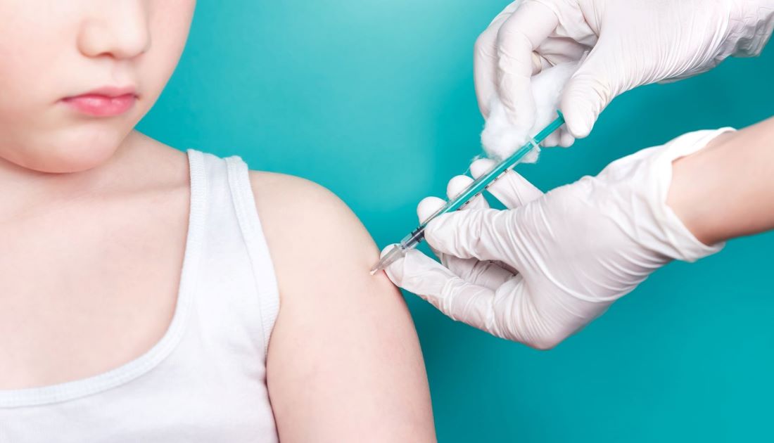 ΕΜΑ: Τον Δεκέμβριο η απόφαση για χρήση του εμβολίου της Pfizer σε παιδιά 5-11 ετών