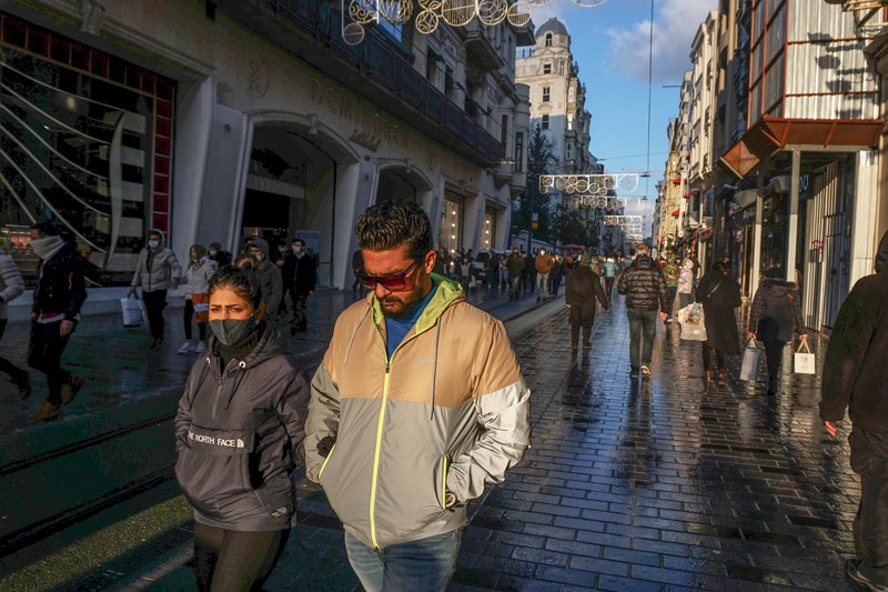 Η αναζήτηση ανθρώπων που δεν κολλάνε ποτέ COVID