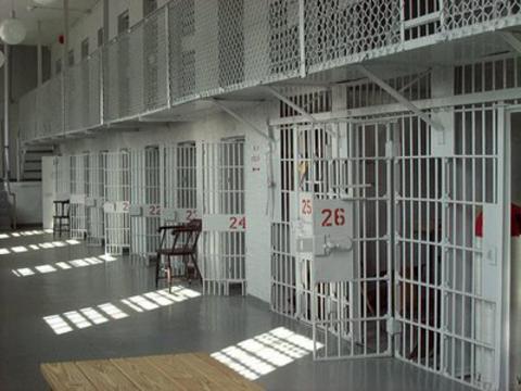 Σε lockdown τρία σωφρονιστικά καταστήματα της χώρας