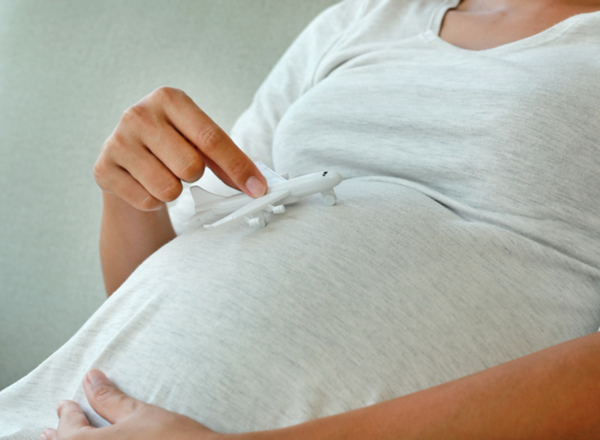 Εγκυμοσύνη: Ταξιδέψτε άφοβα με το αεροπλάνο στην διάρκεια της εγκυμοσύνης