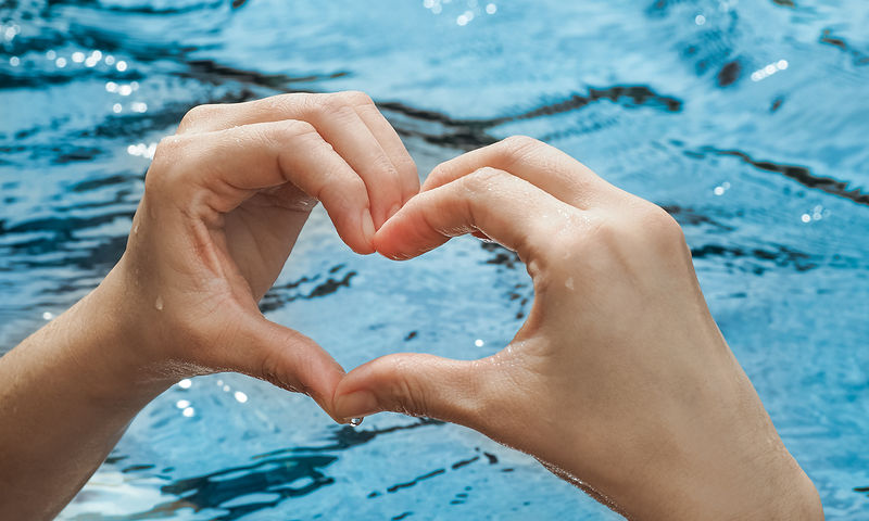 Συμβάλλει το κολύμπι για μια υγιή καρδιά;