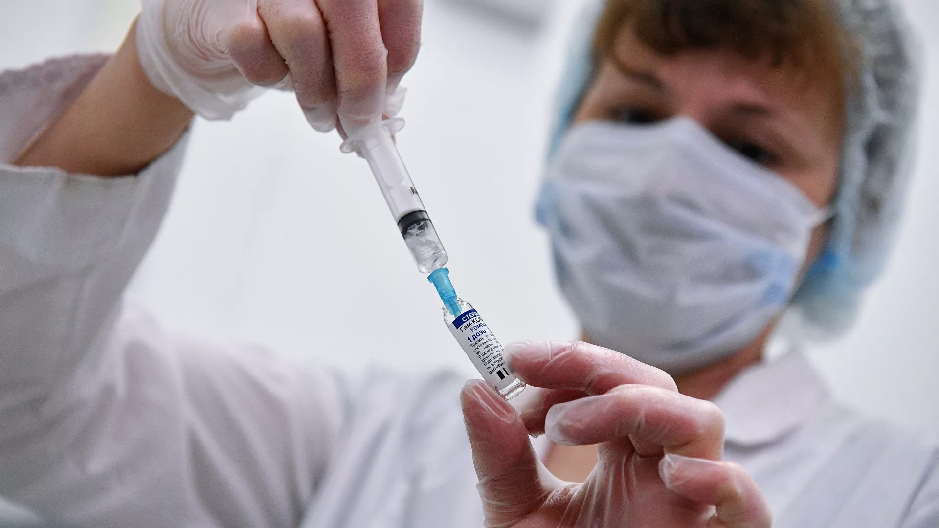 “Βολές” από την Ρωσία στην Δύση για τους εμβολιασμούς κάθε 3 μήνες: “Είναι σαν διαφήμιση ενός μπαγιάτικου προϊόντος»