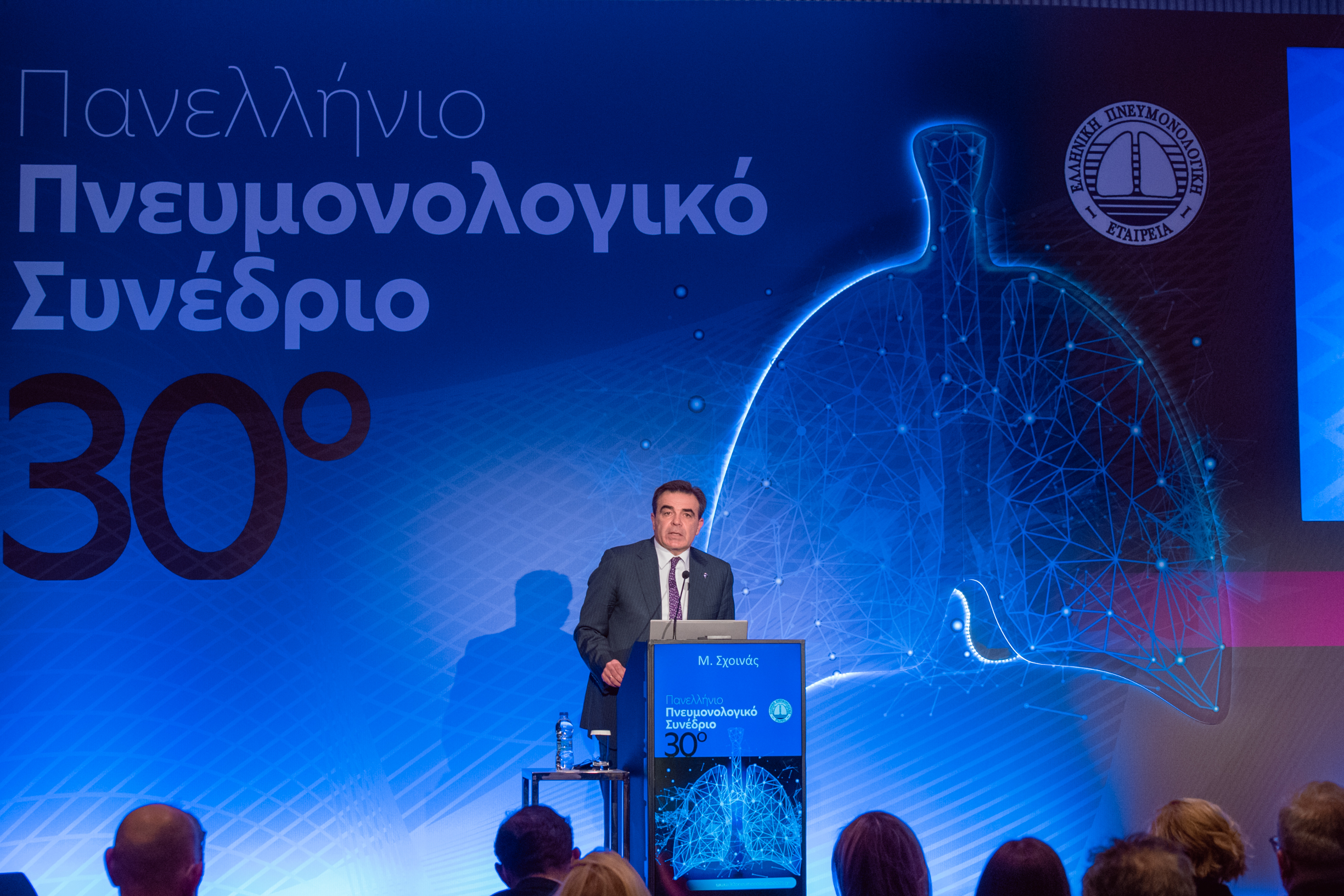 Μ. Σχοινάς: “Οι μάχες που δίνουν οι Έλληνες πνευμονολόγοι στο μέτωπο της πανδημίας είναι πηγή έμπνευσης για όλους μας