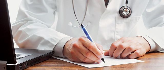 Από 1η Φεβρουαρίου η συνταγογράφηση για ανασφάλιστους μόνον από ιατρούς δημόσιων δομών