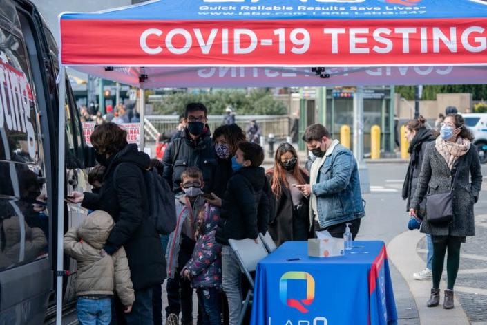 Η παραλλαγή Omicron μπορεί να έχει μολυνθεί από έναν ιό του κοινού κρυολογήματος