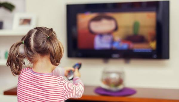 Η τηλεόραση στη νηπιακή ηλικία επηρεάζει την υγεία των παιδιών μελλοντικά